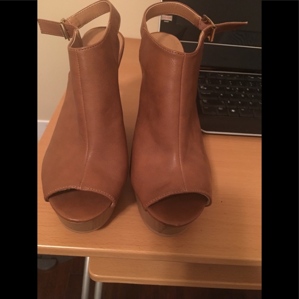 Qupid wedge sandals